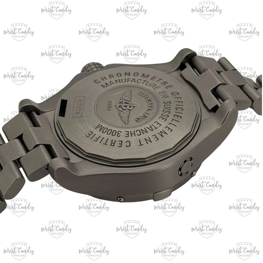 Breitling Avenger Seawolf titanium — detail