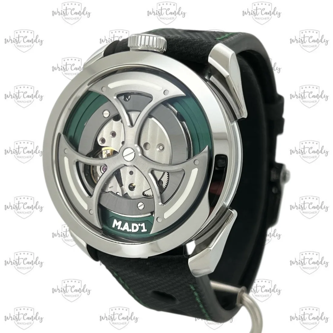 MB&F M.A.D.1 Green — kast