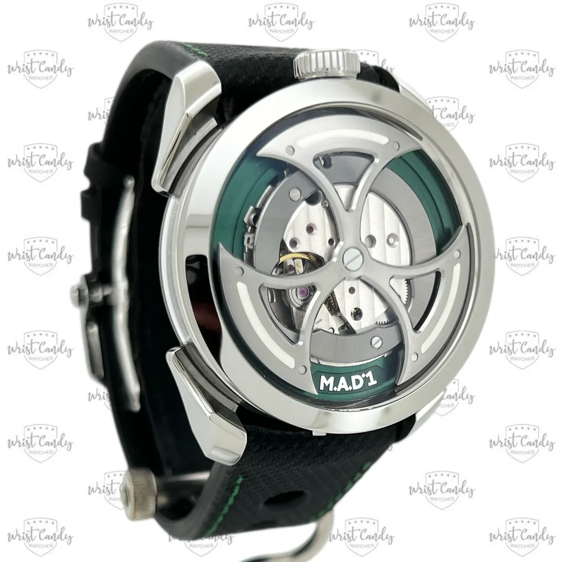 MB&F M.A.D.1 Green — sluiting