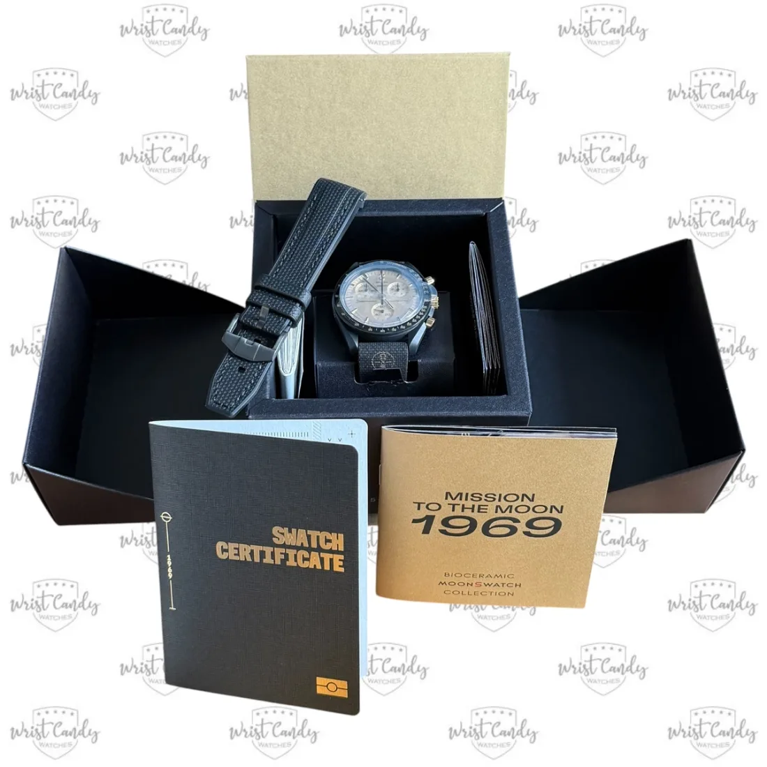 Omega x Swatch Moonswatch Mission to the Moon 1969 — achterkant