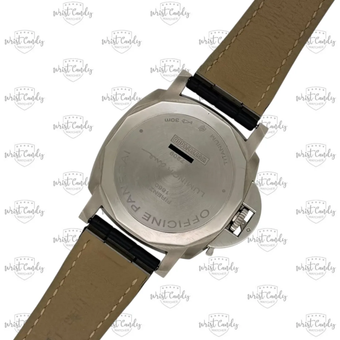 Panerai Luminor Due Titanium 42mm — achterkant