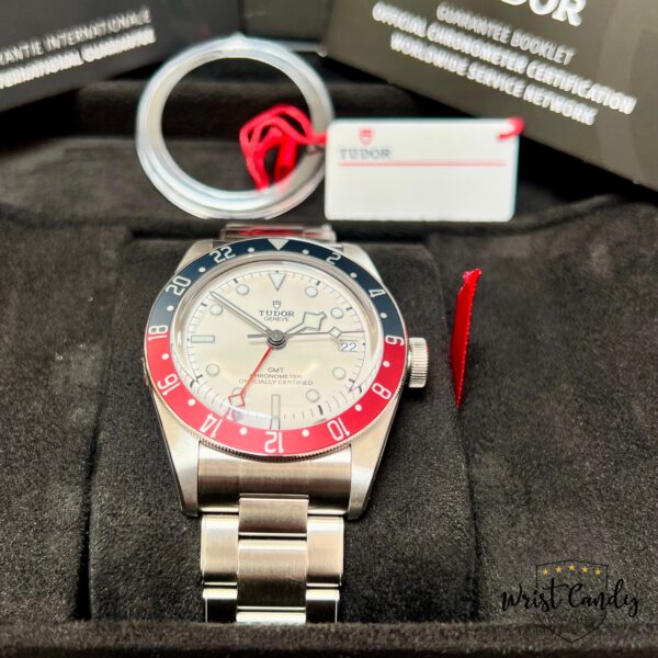 TUDOR BLACK BAY GMT 79830RB-0010 • 04-2025 • NIEUW IN STICKERS - Afbeelding 8